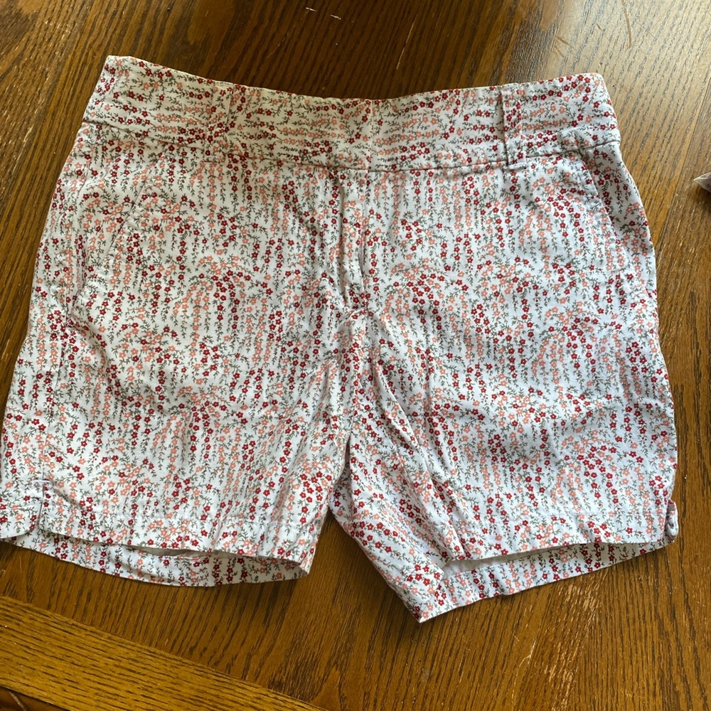 Adorable loft shorts